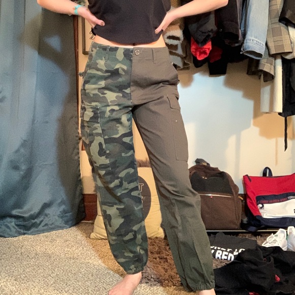 Fashion Nova Pants - NWOT//Fashion Nova Camo Pants